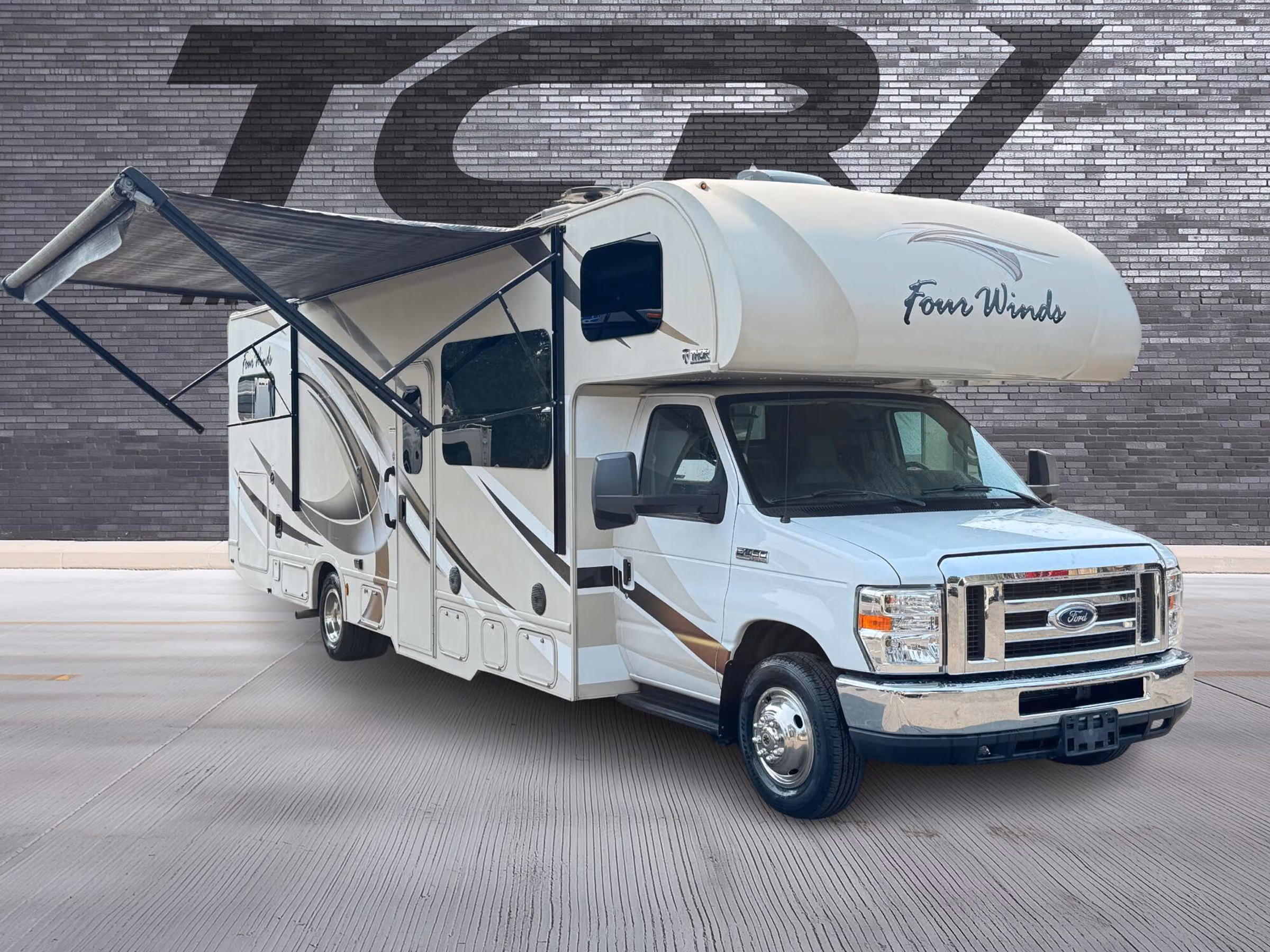 2018 Thor Four Winds Image 1