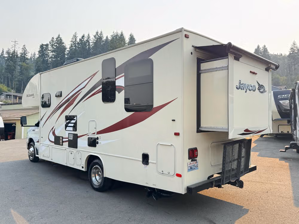 2016 Jayco Redhawk Image 8