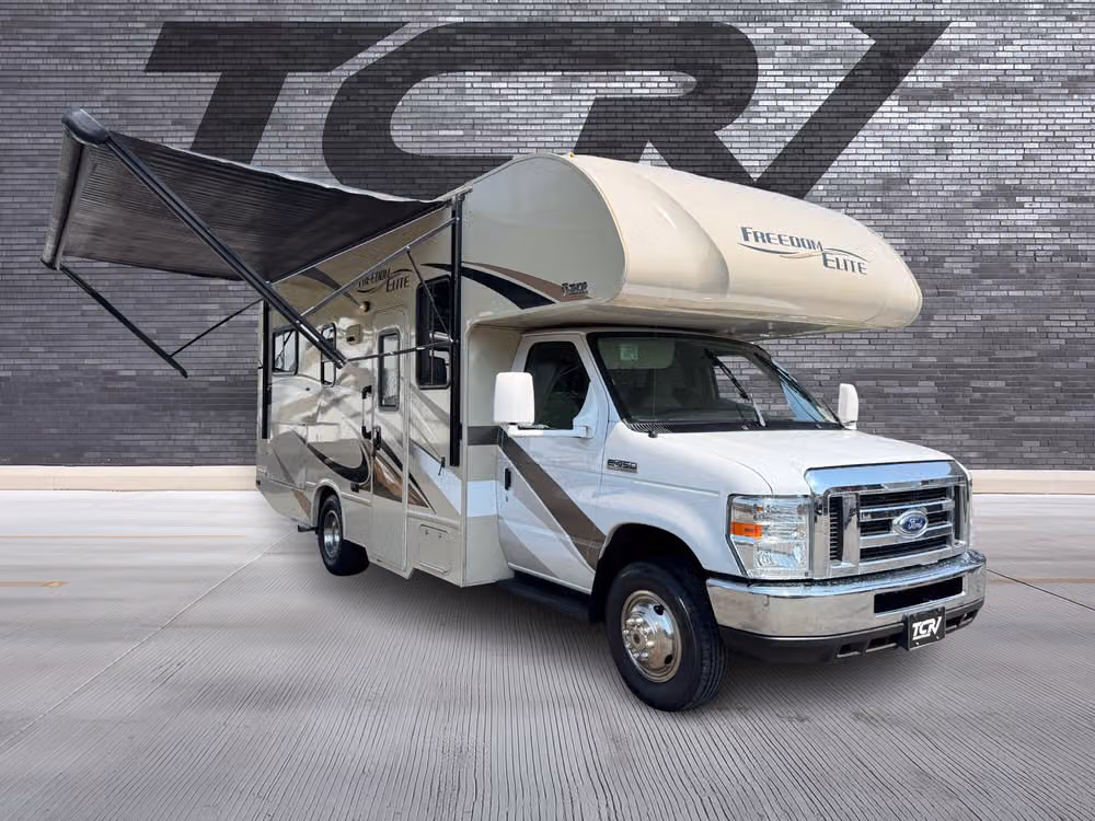 2016 Thor Freedom Elite 24FT Motorhome Image 1
