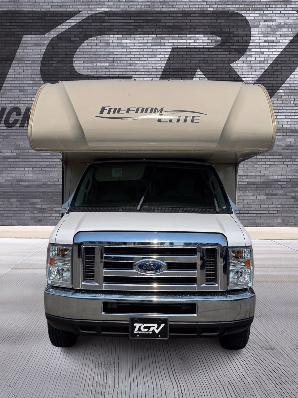 2016 Thor Freedom Elite 24FT Motorhome Image 6