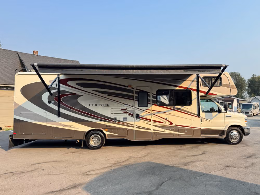 2014 Forest River Forester Image 2