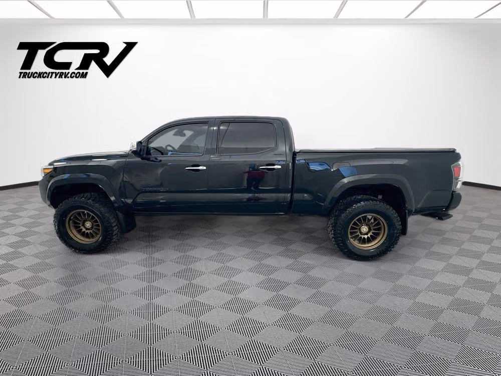 2021 Toyota Tacoma Limited Double Cab Lower Image 2