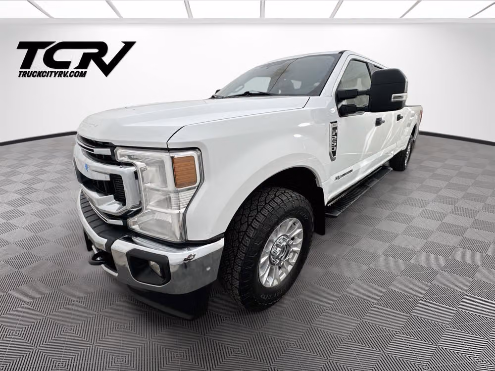 2020 Ford F-250 Super Duty XLT Crew Cab Image 3