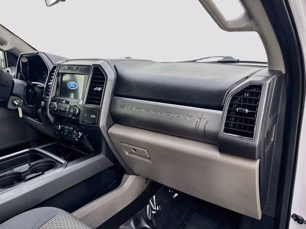2020 Ford F-250 Super Duty XLT Crew Cab Image 27