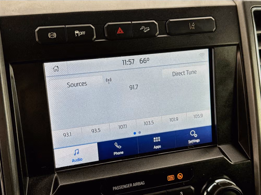 2020 Ford F-250 Super Duty XLT Crew Cab Image 15
