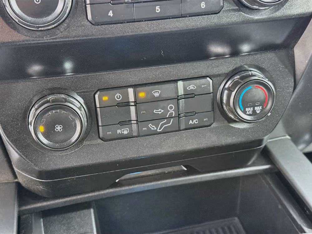 2020 Ford F-250 Super Duty XLT Crew Cab Image 16