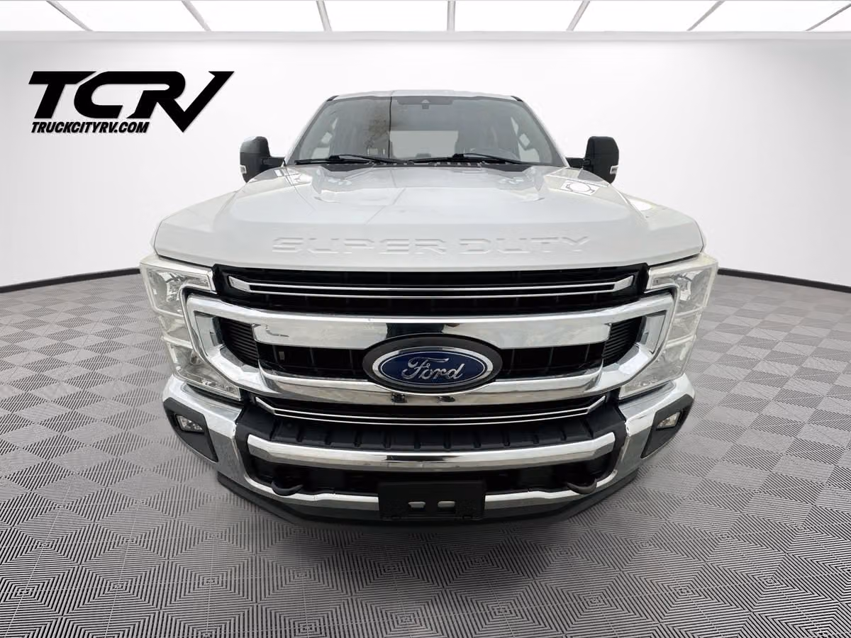 2020 Ford F-250 Super Duty XLT Crew Cab Image 2
