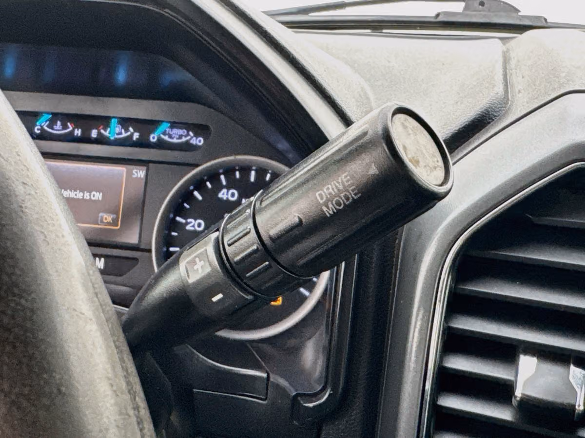 2020 Ford F-250 Super Duty XLT Crew Cab Image 17