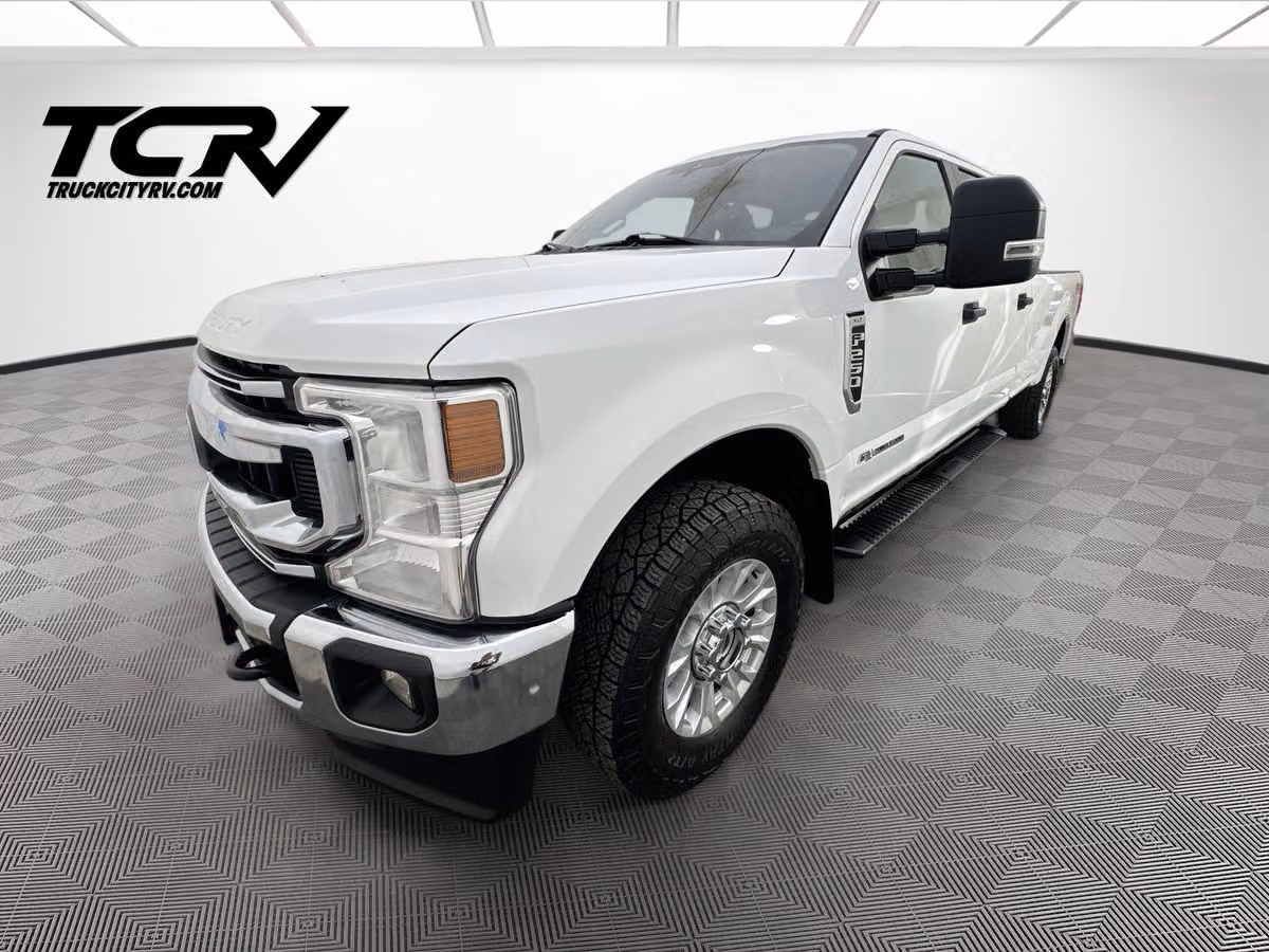 2020 Ford F-250 Super Duty XLT Crew Cab Image 3