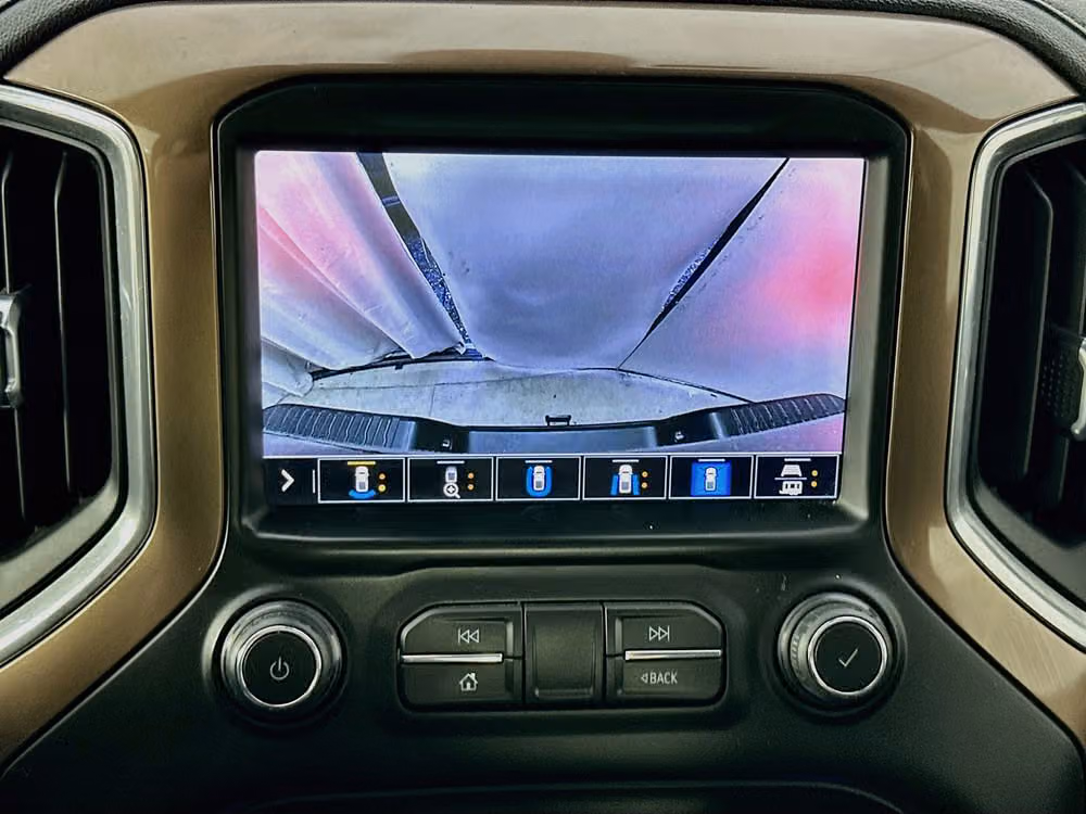 2020 Chevrolet Silverado 3500HD High Country Crew Cab Image 17