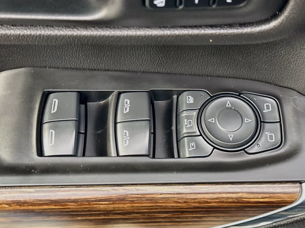 2020 Chevrolet Silverado 3500HD High Country Crew Cab Image 19