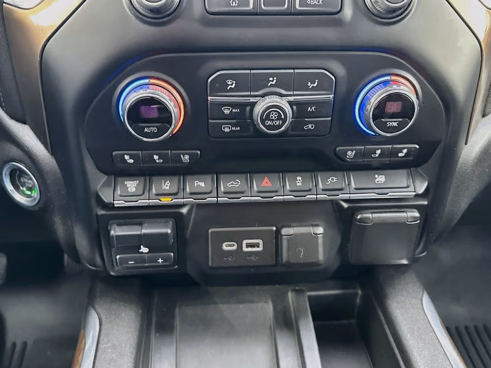 2020 Chevrolet Silverado 3500HD High Country Crew Cab Image 18