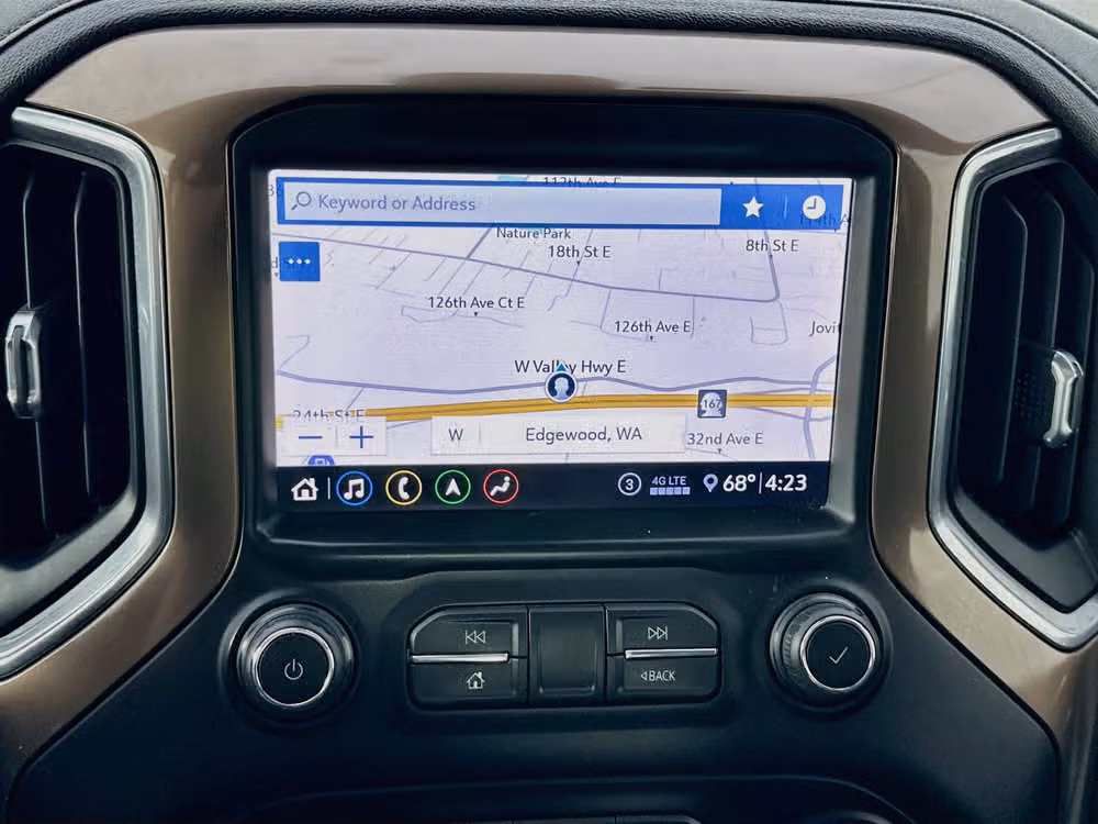2020 Chevrolet Silverado 3500HD High Country Crew Cab Image 16