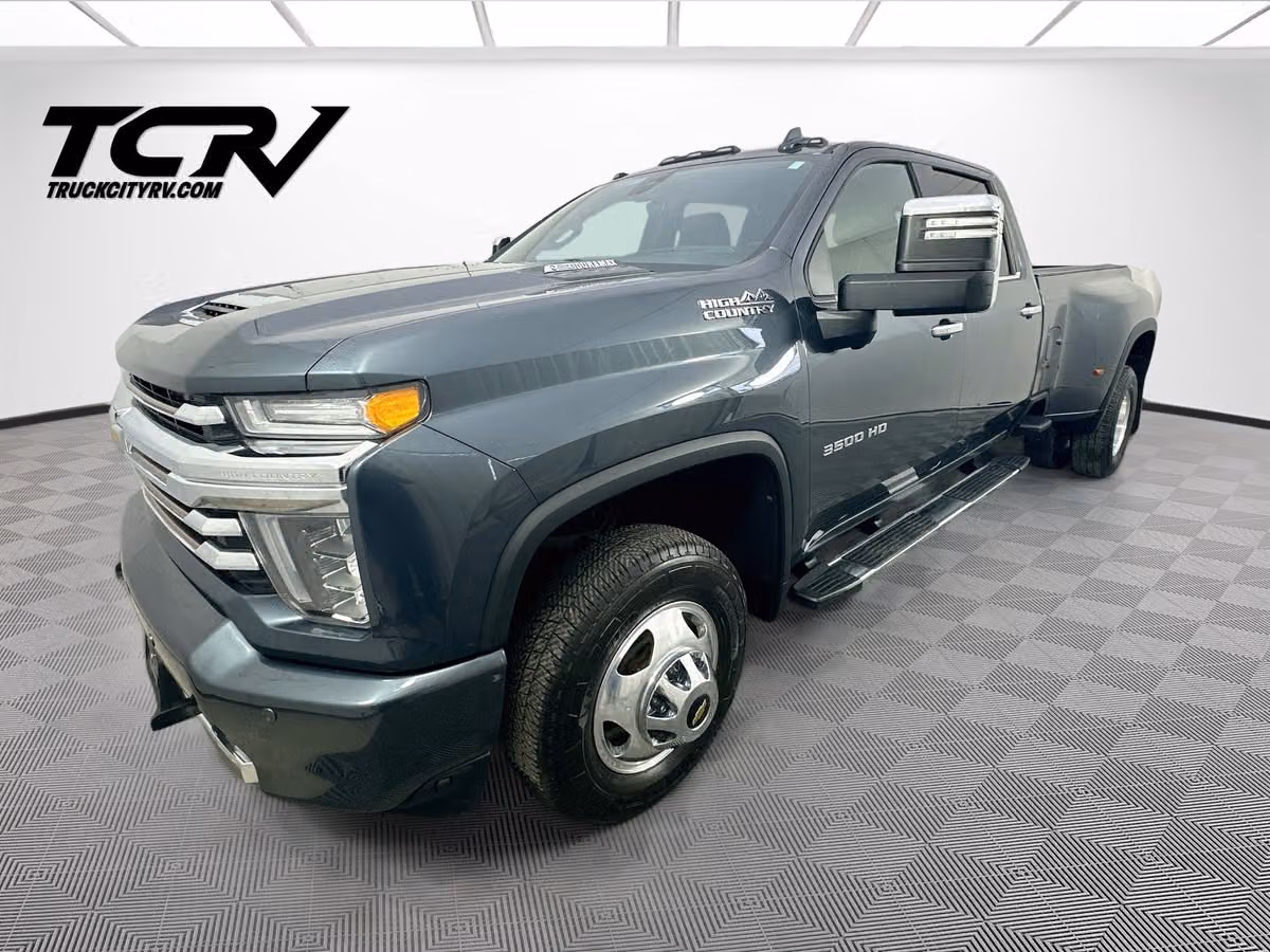 2020 Chevrolet Silverado 3500HD High Country Crew Cab Image 3
