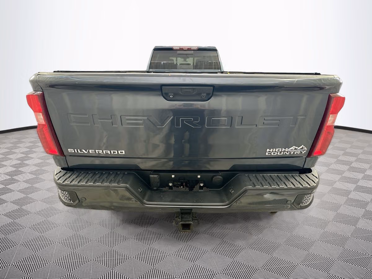 2020 Chevrolet Silverado 3500HD High Country Crew Cab Image 6