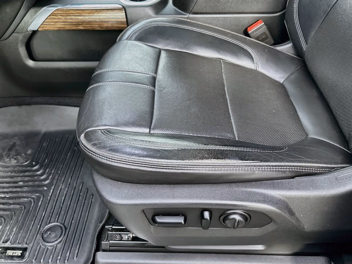 2020 Chevrolet Silverado 3500HD High Country Crew Cab Image 21