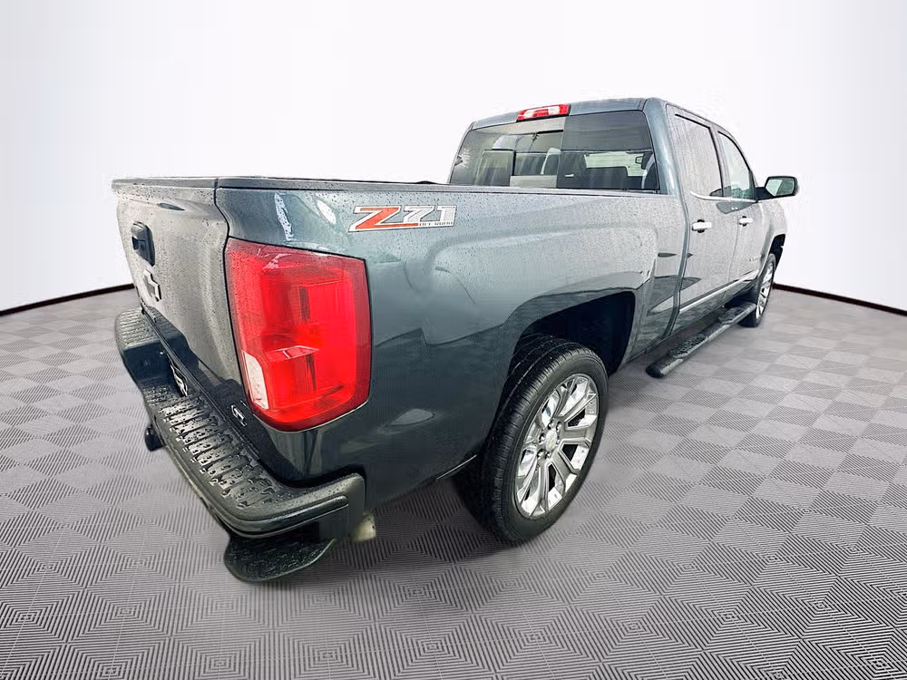 2017 Chevrolet Silverado 1500 LTZ Z71 Crew Cab Image 7