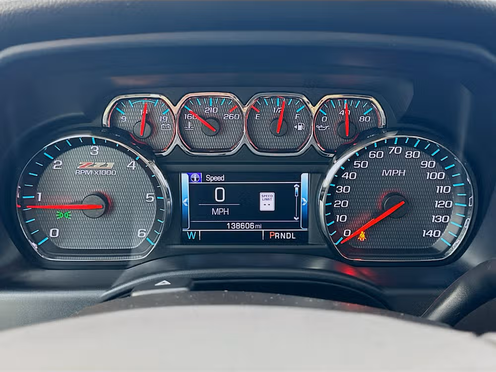 2017 Chevrolet Silverado 1500 LTZ Z71 Crew Cab Image 13