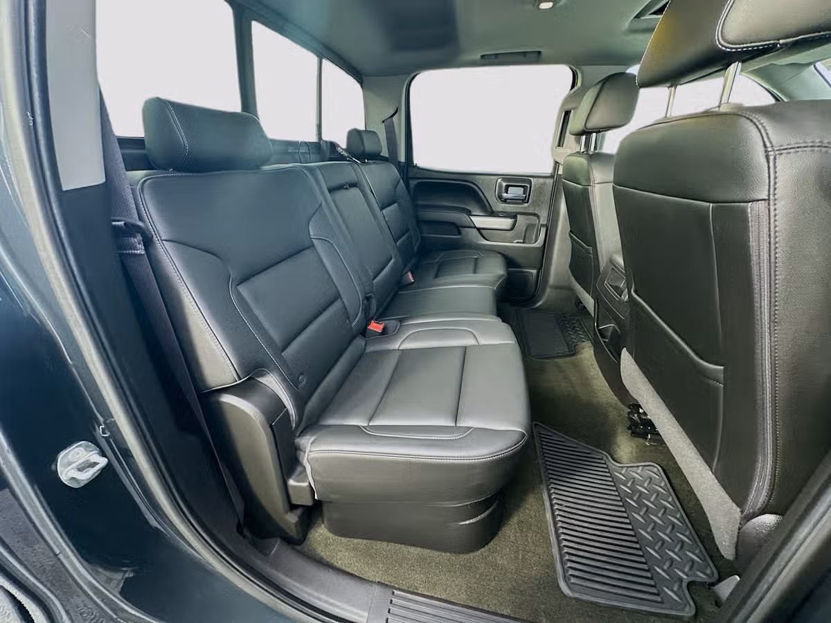 2017 Chevrolet Silverado 1500 LTZ Z71 Crew Cab Image 26