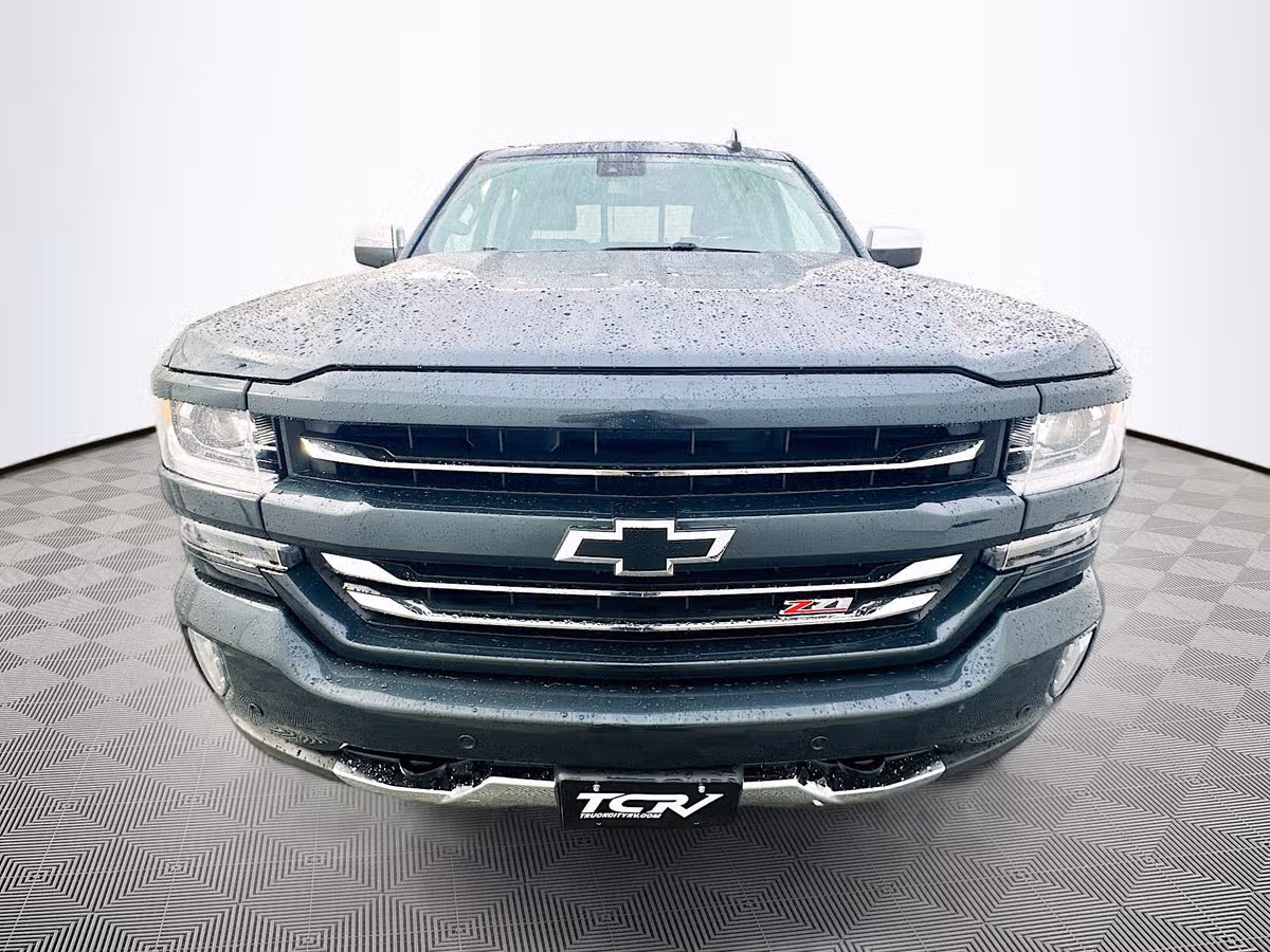 2017 Chevrolet Silverado 1500 LTZ Z71 Crew Cab Image 2