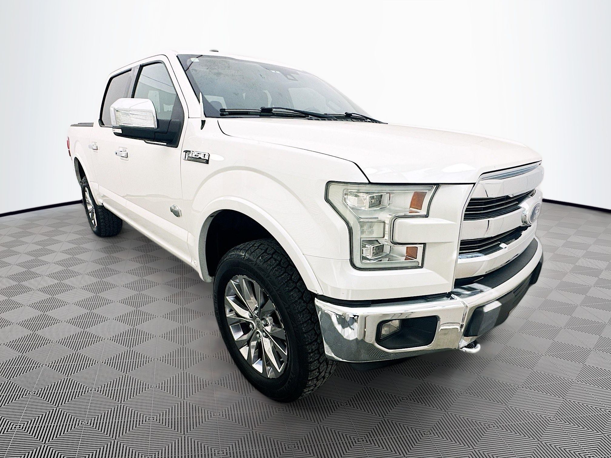White Platinum Metallic Tri-Coat 2016 Ford F-150 Pickup Truck Four-Wheel Drive Automatic