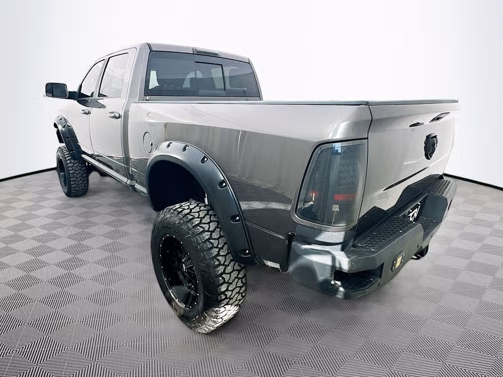 2017 Ram 2500 SLT Crew Cab Diesel 4x4 Lower Image 3