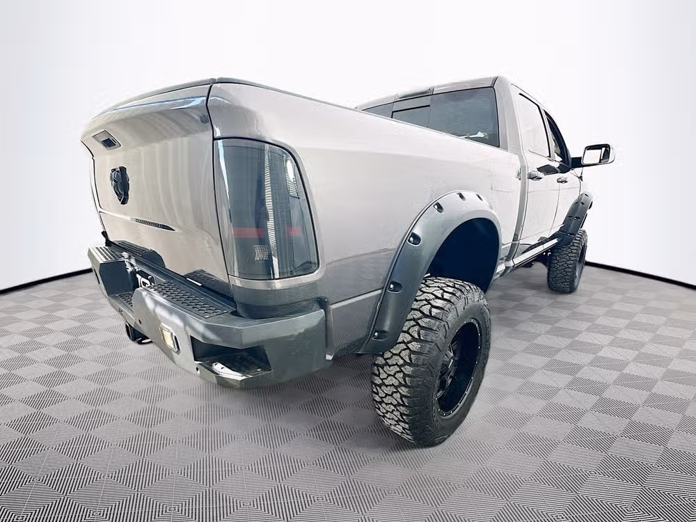 2017 Ram 2500 SLT Crew Cab Diesel 4x4 Image 7