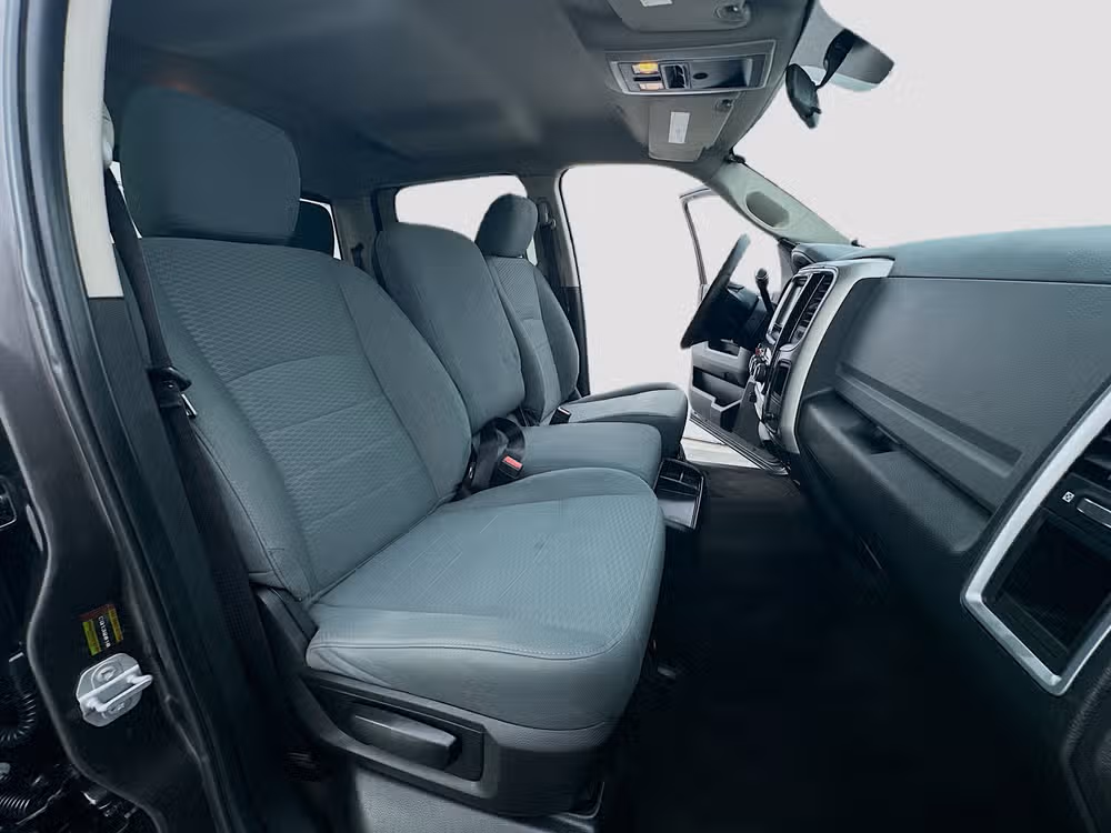 2017 Ram 2500 SLT Crew Cab Diesel 4x4 Image 22