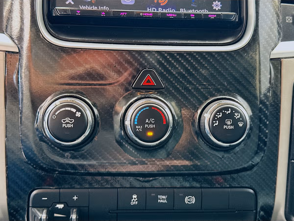2017 Ram 2500 SLT Crew Cab Diesel 4x4 Image 15