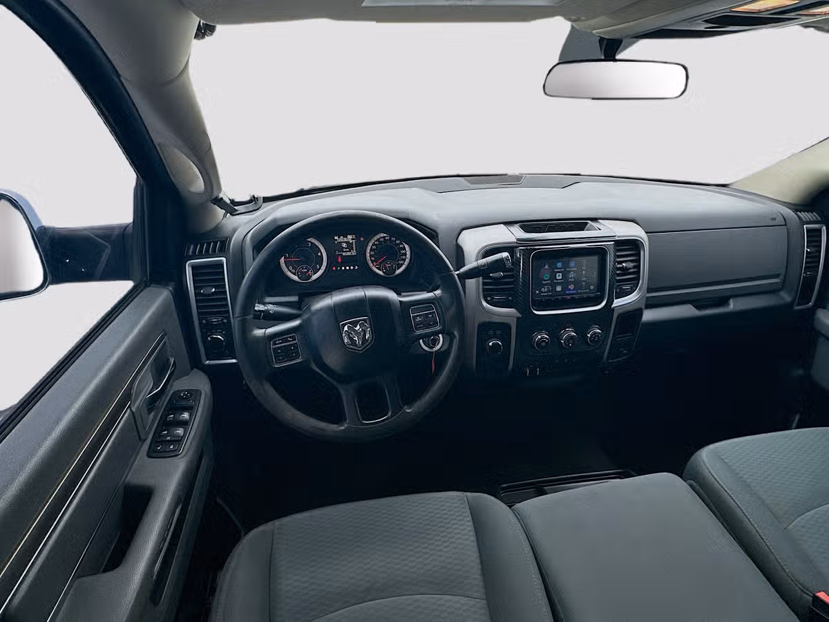 2017 Ram 2500 SLT Crew Cab Diesel 4x4 Image 19