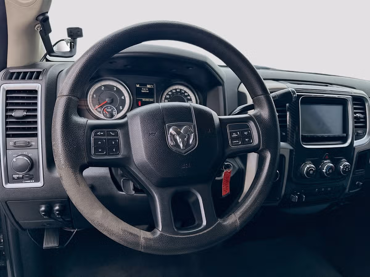 2017 Ram 2500 SLT Crew Cab Diesel 4x4 Image 12