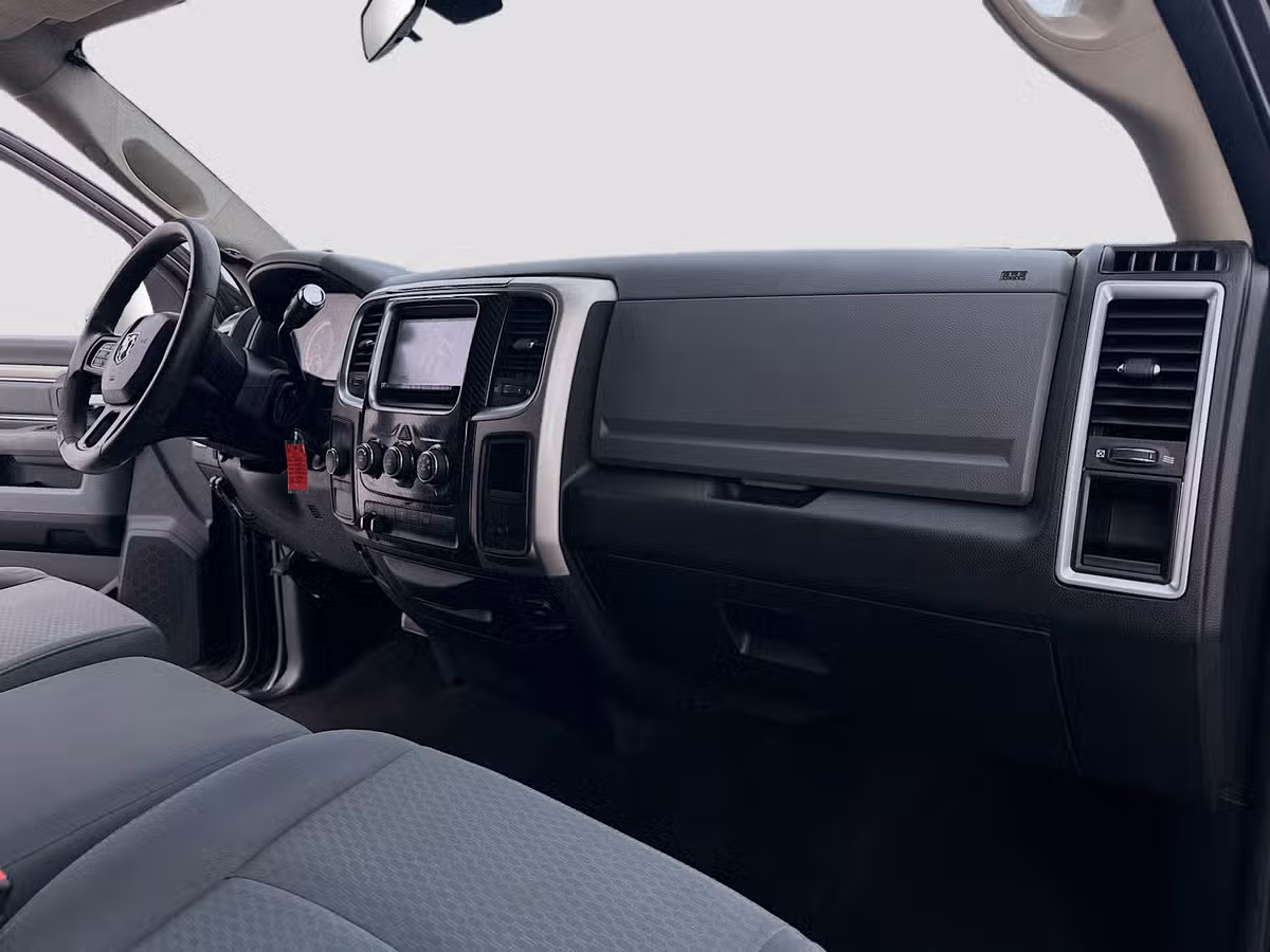 2017 Ram 2500 SLT Crew Cab Diesel 4x4 Image 23