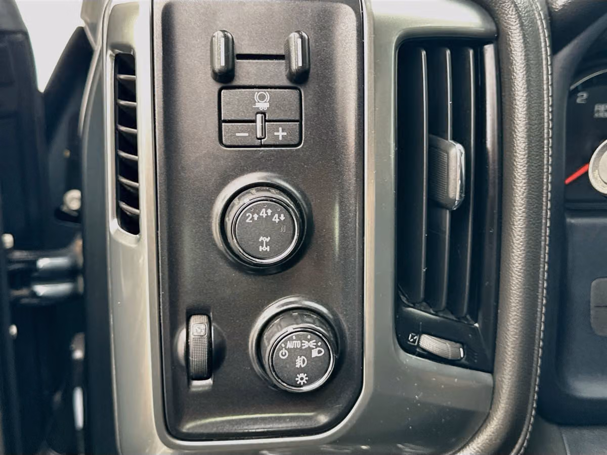 2019 Chevrolet Silverado 3500HD LTZ Crew Cab Image 10