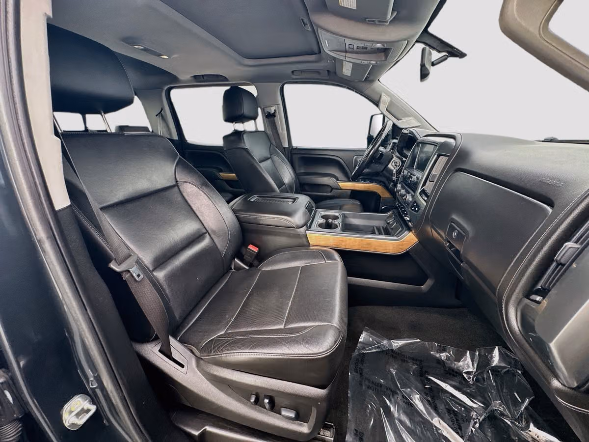 2019 Chevrolet Silverado 3500HD LTZ Crew Cab Image 26