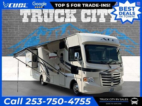 10808 - 2015 Thor Ace 30 ft Class A Motorhome 2 Slides