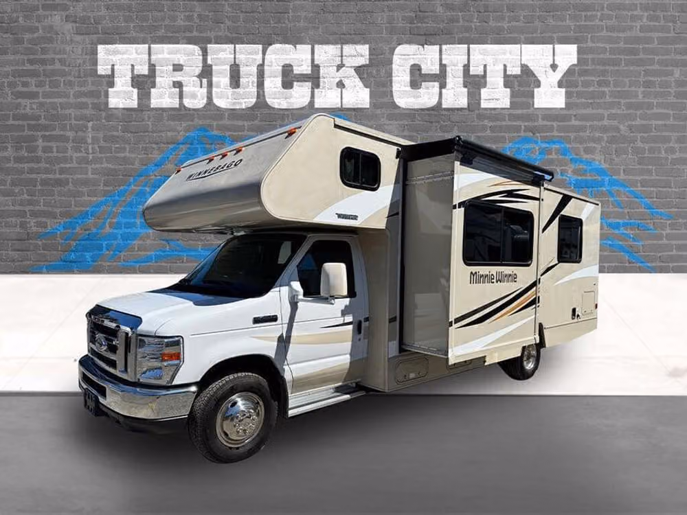 2016 Winnebago Minnie Winnie 28ft Class C Motorhome Slide Out Image 6