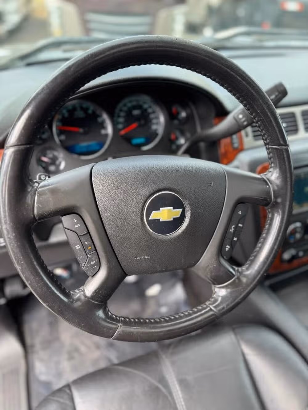 2010 Chevrolet Silverado 1500 LTZ Ext Cab 6.2 V8 4x4 Image 11
