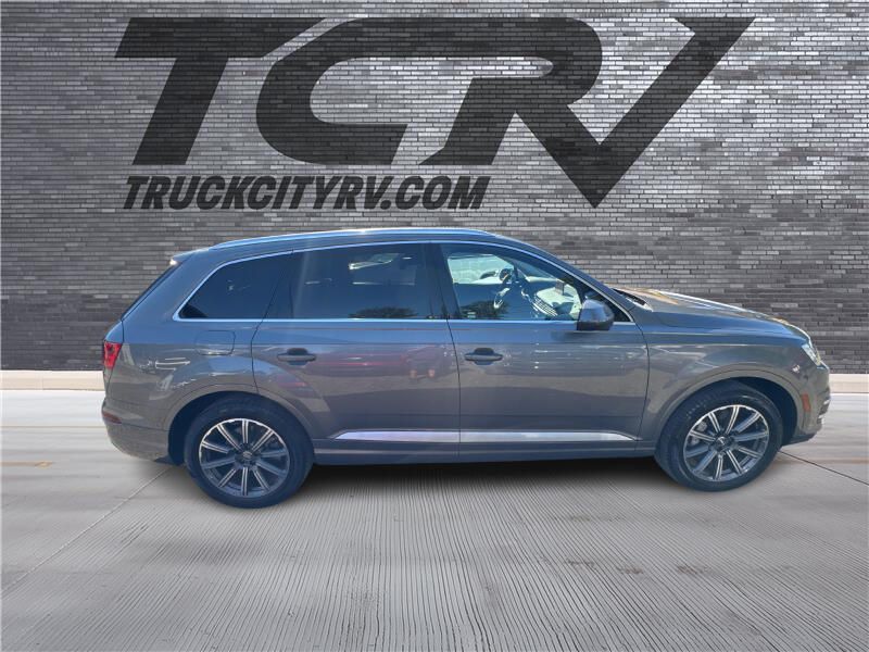 2017 Audi Q7 3.0T quattro Premium Plus Upper Image 2