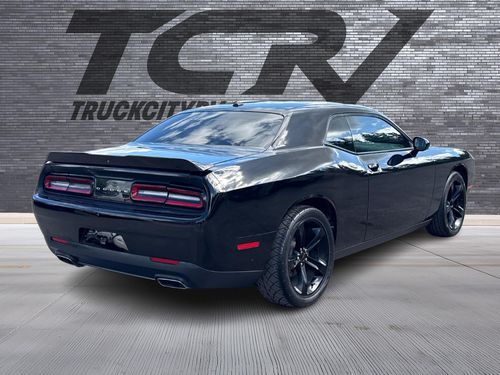 2019 Dodge Challenger SXT Lower Image 1