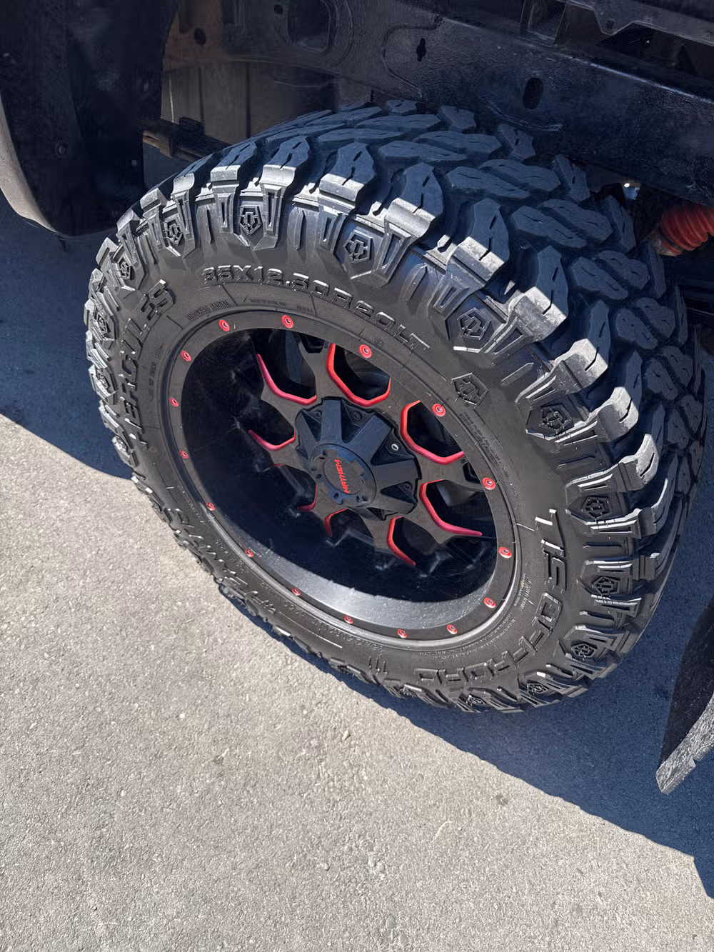 2019 Chevrolet Silverado 1500 Crew Cab LIFTED Image 10