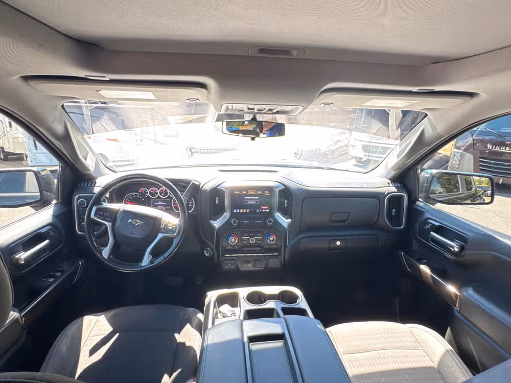 2019 Chevrolet Silverado 1500 Crew Cab LIFTED Image 11