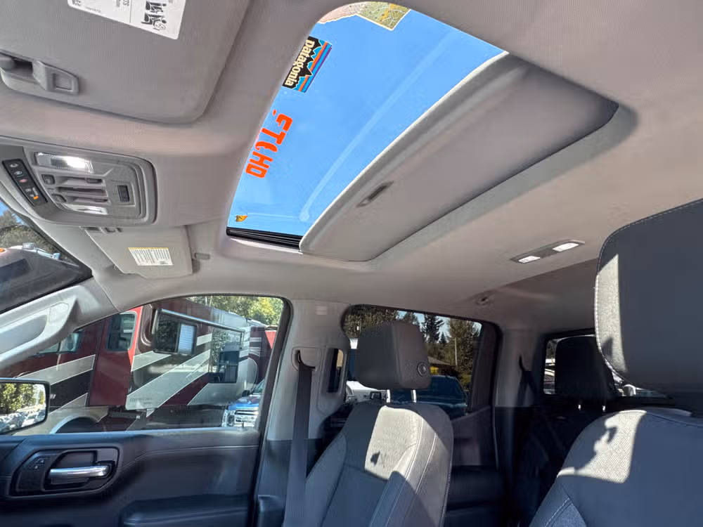 2019 Chevrolet Silverado 1500 Crew Cab LIFTED Image 16