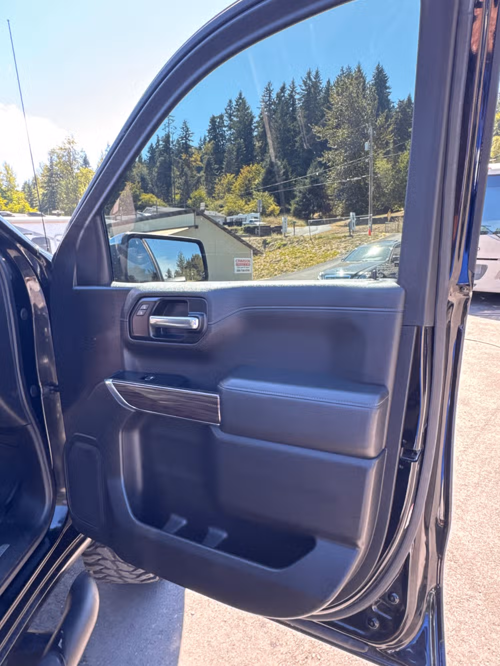 2019 Chevrolet Silverado 1500 Crew Cab LIFTED Image 31
