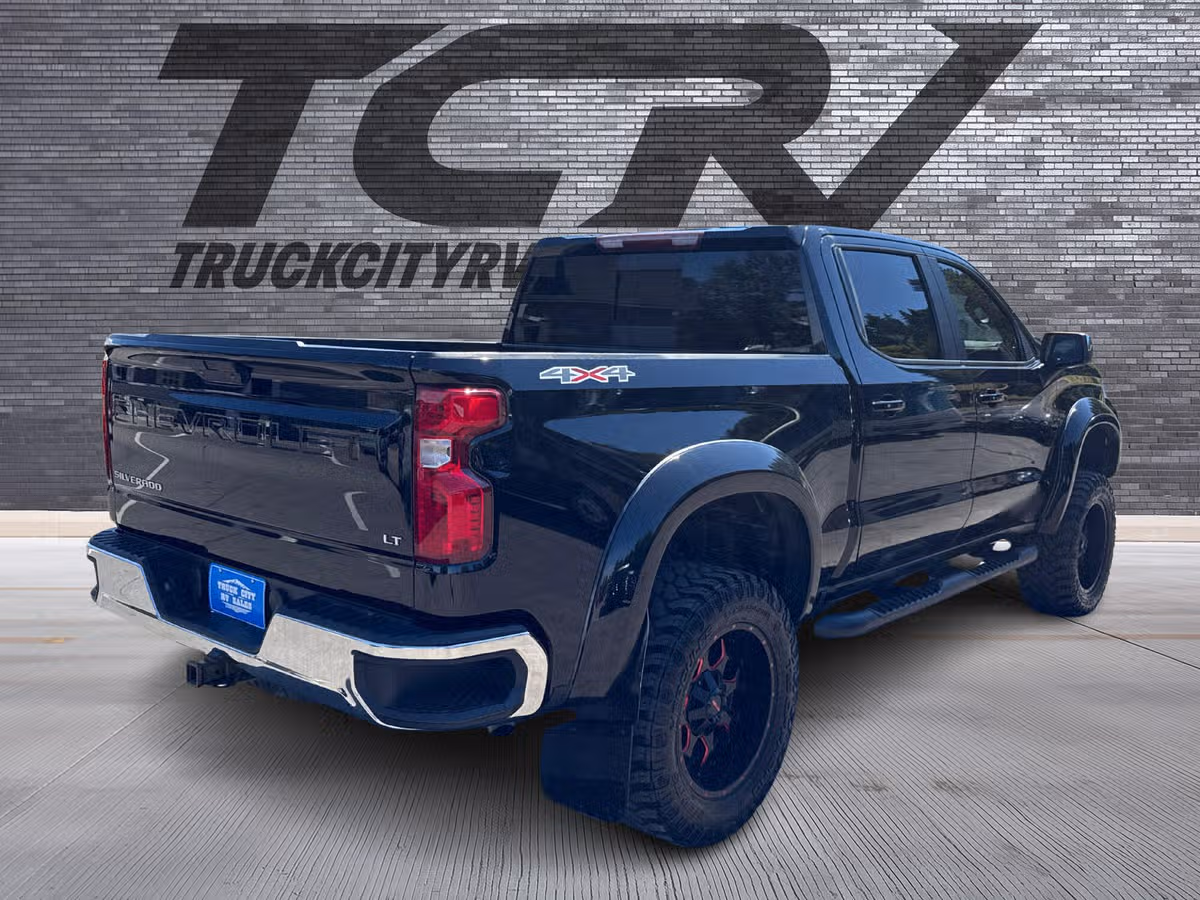2019 Chevrolet Silverado 1500 Crew Cab LIFTED Image 4