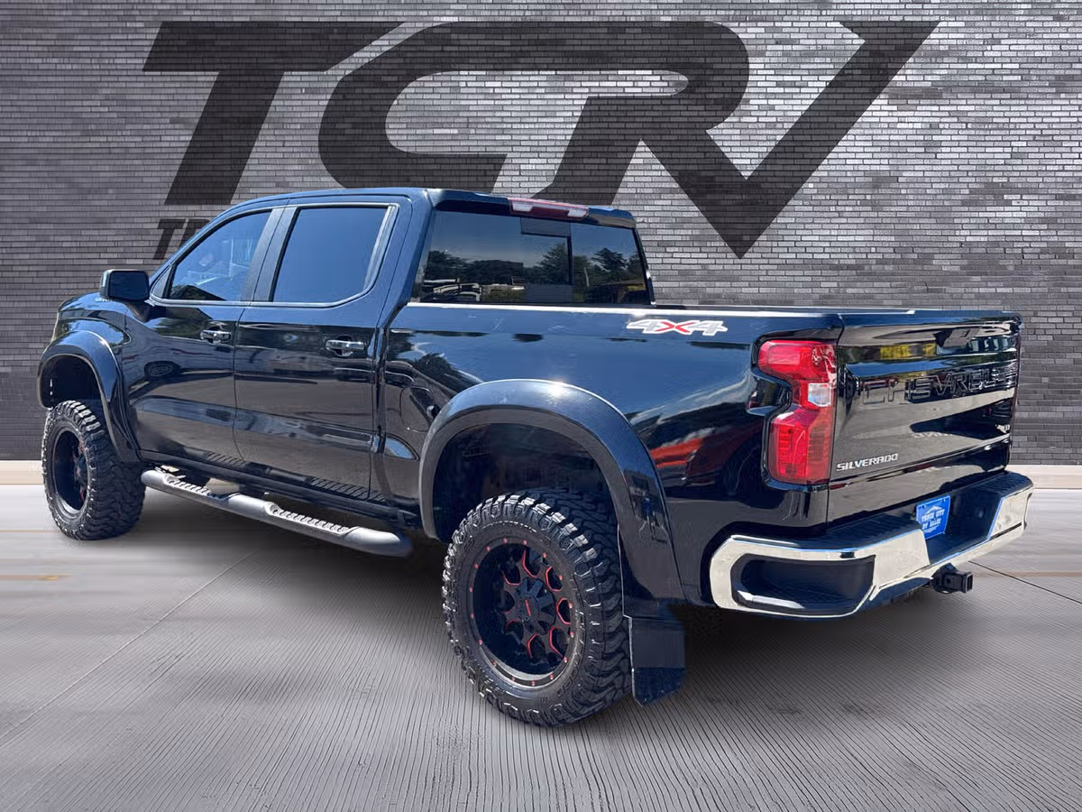 2019 Chevrolet Silverado 1500 Crew Cab LIFTED Image 9