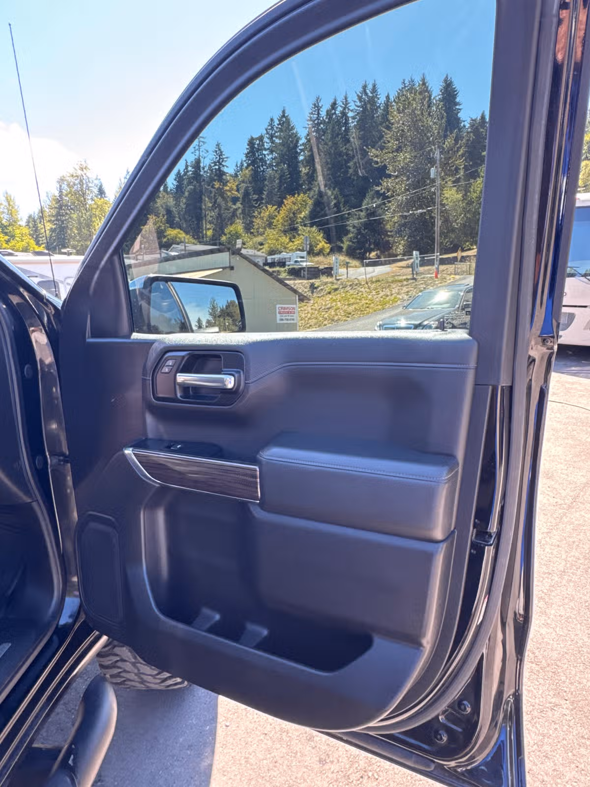 2019 Chevrolet Silverado 1500 Crew Cab LIFTED Image 31