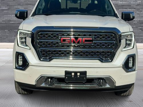 2021 GMC Sierra 1500 Denali Lower Image 3