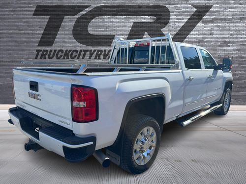 2019 GMC Sierra 2500HD Denali Lower Image 1