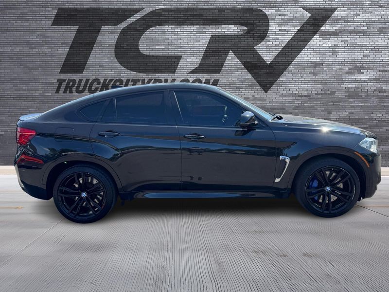 2017 BMW X6 M Base Upper Image 2