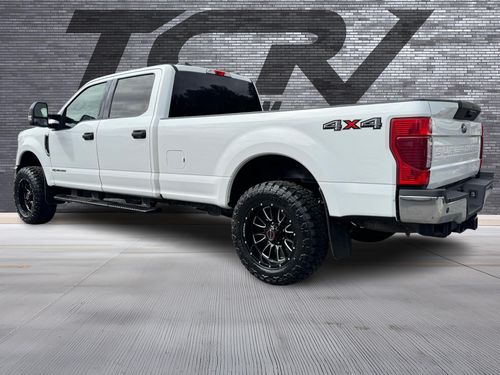 2022 Ford F-350 Super Duty XLT Lower Image 3